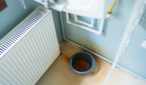 Best Sewage cleanup and water damage restoration  in Country Knolls, NY